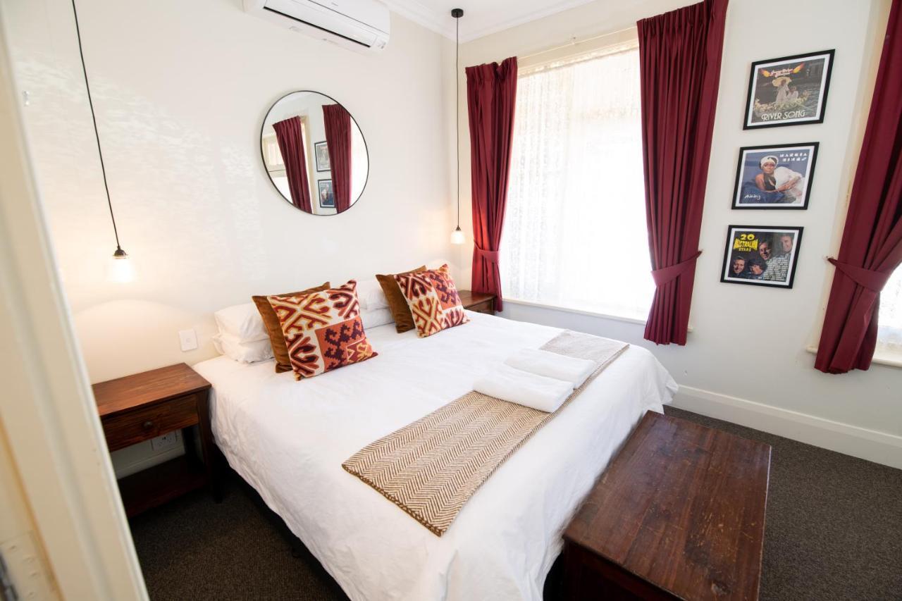 Bentley'S Hotel Clare Esterno foto
