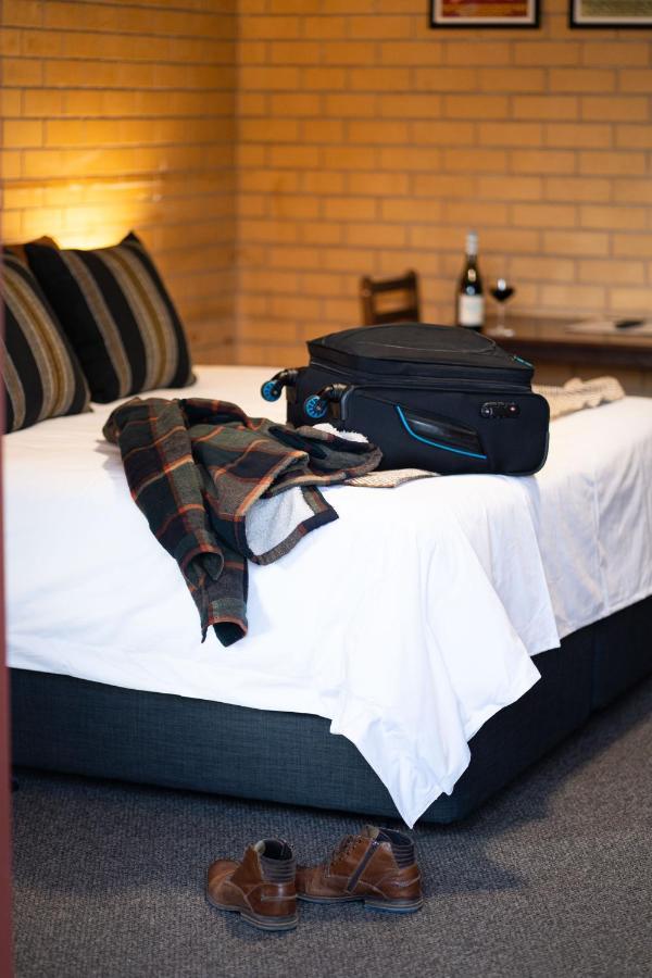 Bentley'S Hotel Clare Esterno foto